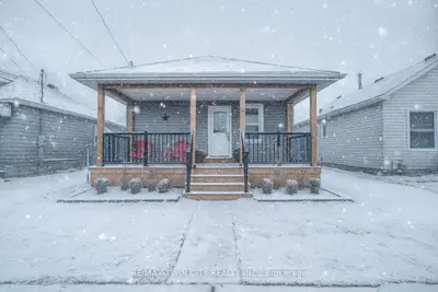 Detached in Brantford