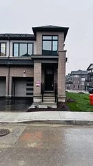 Att/Row/Townhouse in Hamilton