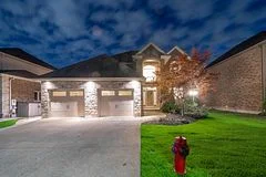 9128 TAPESTRY Court, Niagara Falls, ON L2H 0E2