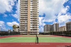 1965 South Ocean Drive 2N, Florida Usa, ON 33009