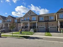 Att/Row/Townhouse in Hamilton