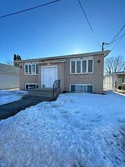 668 Lalonde Street 1, Clarence-Rockland, ON K4K 1B1
