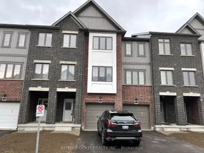 Condo Townhouse in Waterloo