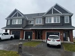 Att/Row/Townhouse in Kingston