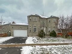 425 Kingsdale Avenue, Kingston, ON K7M 7Z9