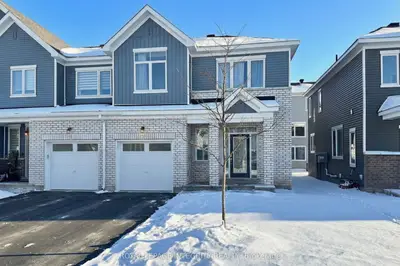 Att/Row/Townhouse in Barrhaven
