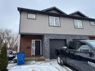 105 King Street E, Chatham-Kent, ON N7M 3N1