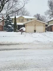 201 Andover Drive W, London South, ON N6J 4T8