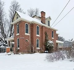 692 15th Street E, Owen Sound, On N4k 1x4