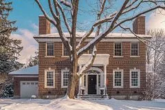 140 Howick Street, Rockcliffe Park, ON K1M 0G8