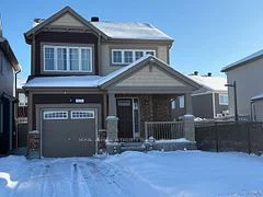 521 W Honeylocust Avenue W, Kanata, ON K2V 0K9