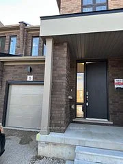 8 Poett Avenue, Stratford, On N5a 0m2