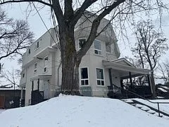 380 Park Street N #5, Peterborough, ON K9H 4P8