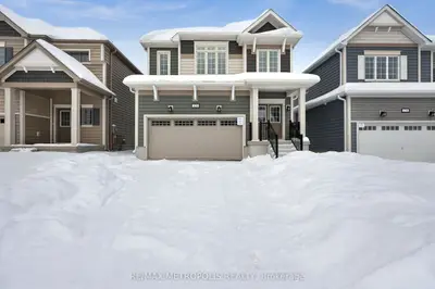 Detached in Gravenhurst
