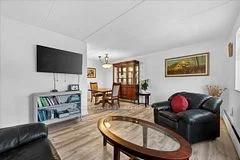 198 Scott Street 417, St. Catharines, ON L2N 5T3