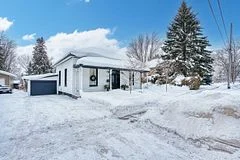 275 Victoria Avenue N, North Perth, ON N4W 1S9