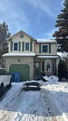 17 Laurelwood Court, Guelph, ON N1G 4E8