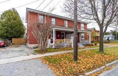 Semi-Detached in Cobourg