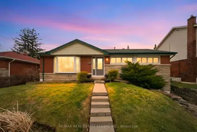 Detached in Hamilton