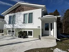 242 SOUTH RANKIN Street 2, Saugeen Shores, ON N0H 2L0