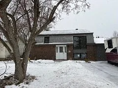 1052 CADBORO Road A, Cyrville - Carson Grove - Pineview, ON K1J 8E1