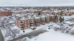 Condo Apartment in Cornwall