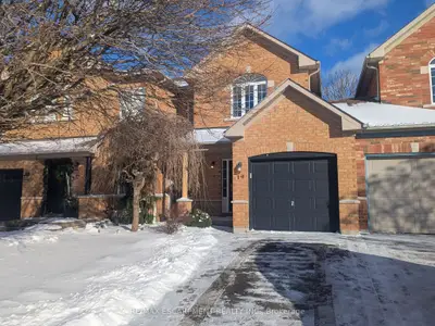 Att/Row/Townhouse in Hamilton