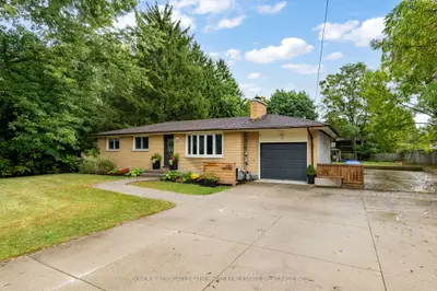 Detached in Middlesex Centre