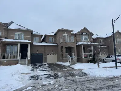 Att/Row/Townhouse in Hamilton