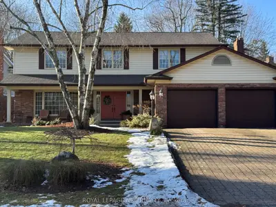 Detached in Pelham