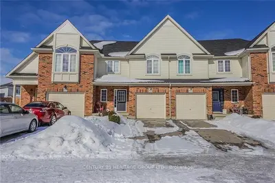 Att/Row/Townhouse in London North