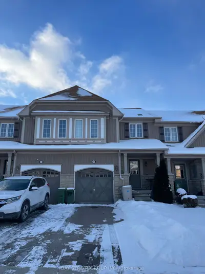 Att/Row/Townhouse in Hamilton