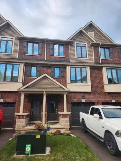 Condo Townhouse in Hamilton