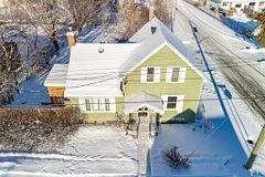 212 Prince Street W, Renfrew, ON K7V 2V7