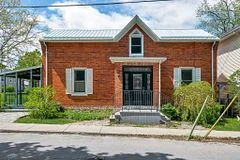 8 Catherine Street, Prince Edward County, On K0k 2t0