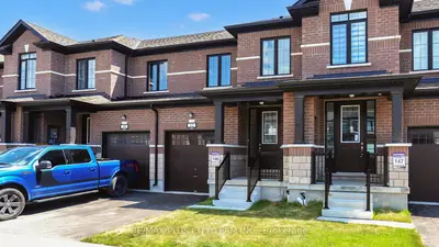 Att/Row/Townhouse in Kawartha Lakes