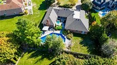 592 Manorwood Court, Waterloo, ON N2K 3L7