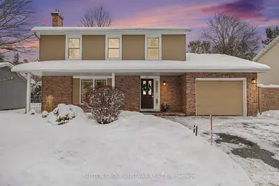 Detached in South of Baseline to Knoxdale