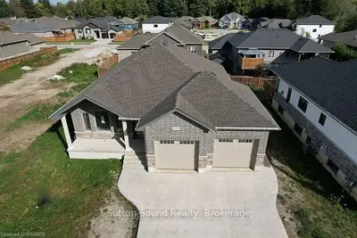 335 6th Avenue W, Owen Sound, On N4k 0e4