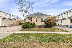 6385 Crawford Street, Niagara Falls, ON L2E 5Y9