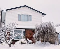 7 James Street, Kawartha Lakes, On K9v 3b3