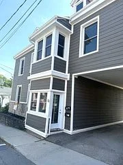 26 Apple Street, Brockville, ON K6V 4X8