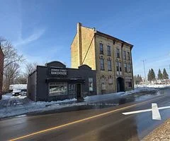 388 Downie Street, Stratford, On N5a 1x6