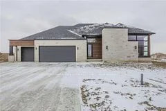 3761 Queen Street, Plympton-wyoming, On N0n 1e0
