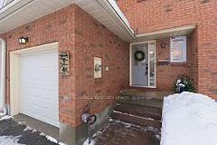 34 Furlong Crescent, Kanata, ON K2M 2J1