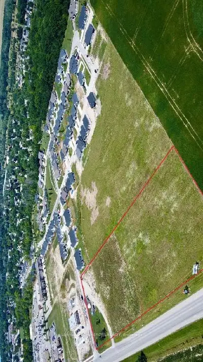 77 Main Street E, Lambton Shores, On N0n 1j0