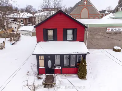 Detached in Belleville