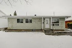 2223 Martha Avenue, Elmvale Acres and Area, ON K1G 1K8