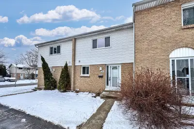Condo Townhouse in London East