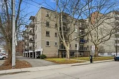 40 Robinson Street 308, Hamilton, ON L8P 1Y9